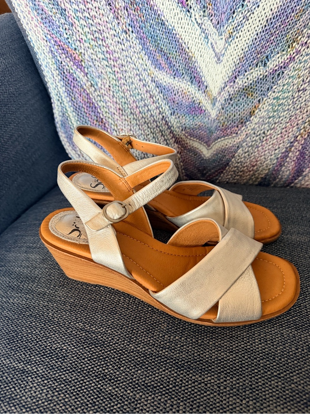 Lovely Women's metallic silver Wedge Sandals